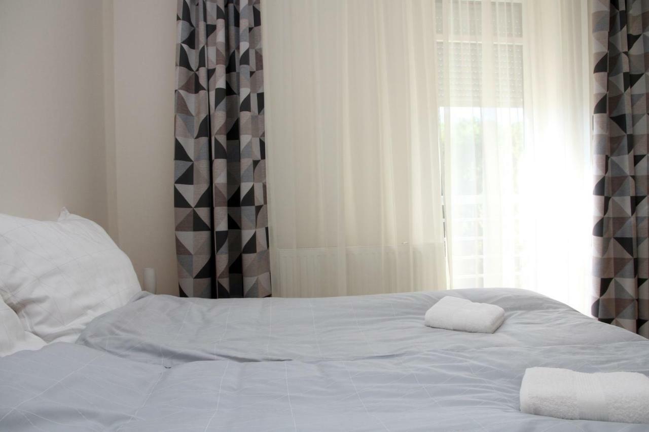 Aqua City Apartman ไฮจ์ดุสโซบอสโล ภายนอก รูปภาพ