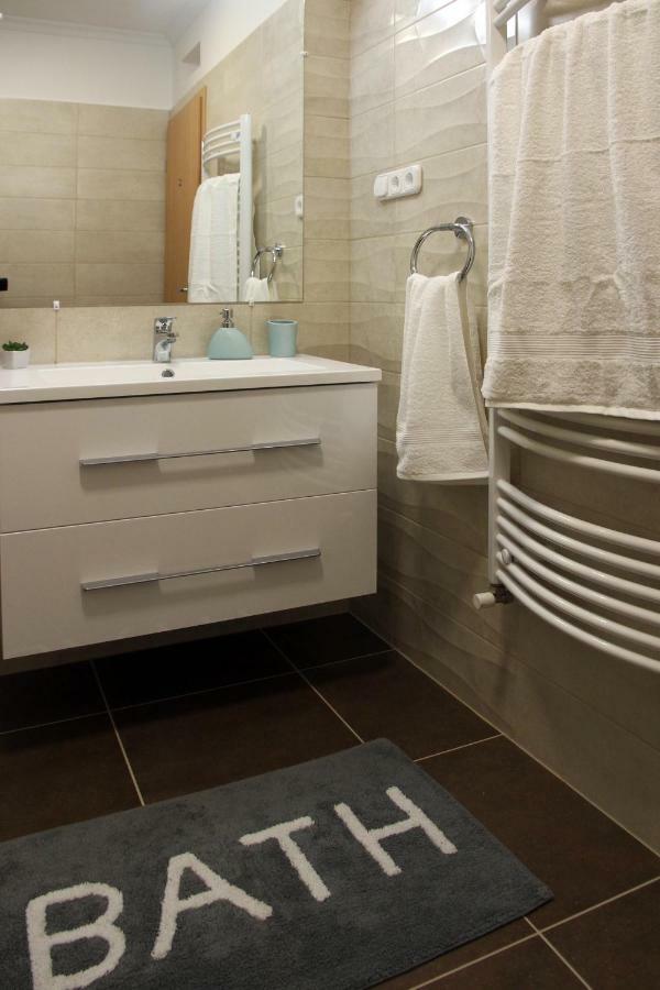Aqua City Apartman ไฮจ์ดุสโซบอสโล ภายนอก รูปภาพ